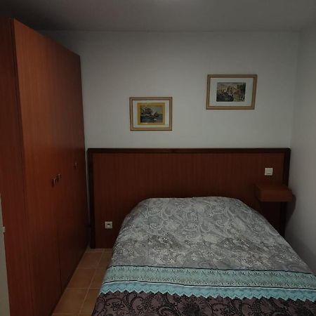 Appartement Deux pièces avec grande terrasse au calme à Saint-Martin-Vésubie Extérieur photo